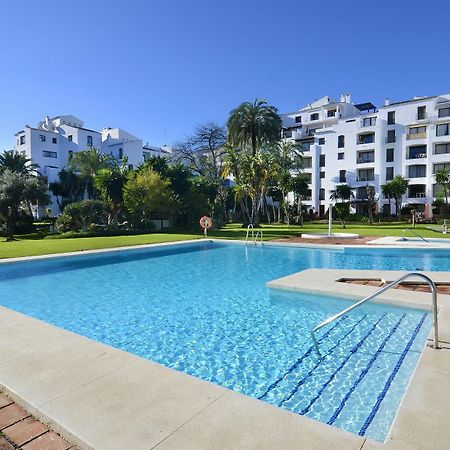 Апартаменти Club Jardines Del Puerto Марбелья Екстер'єр фото