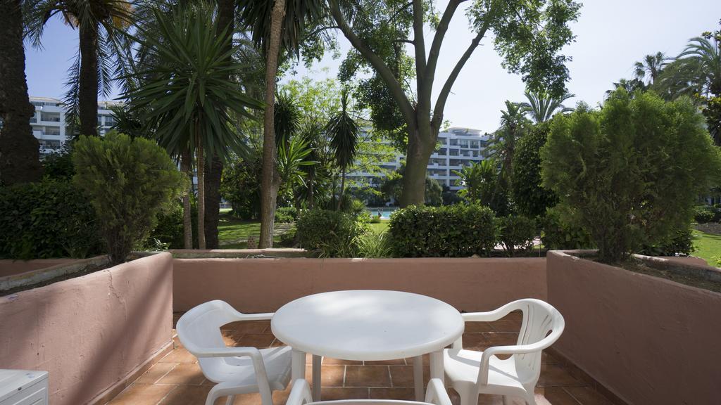 Апартаменти Club Jardines Del Puerto Марбелья Екстер'єр фото