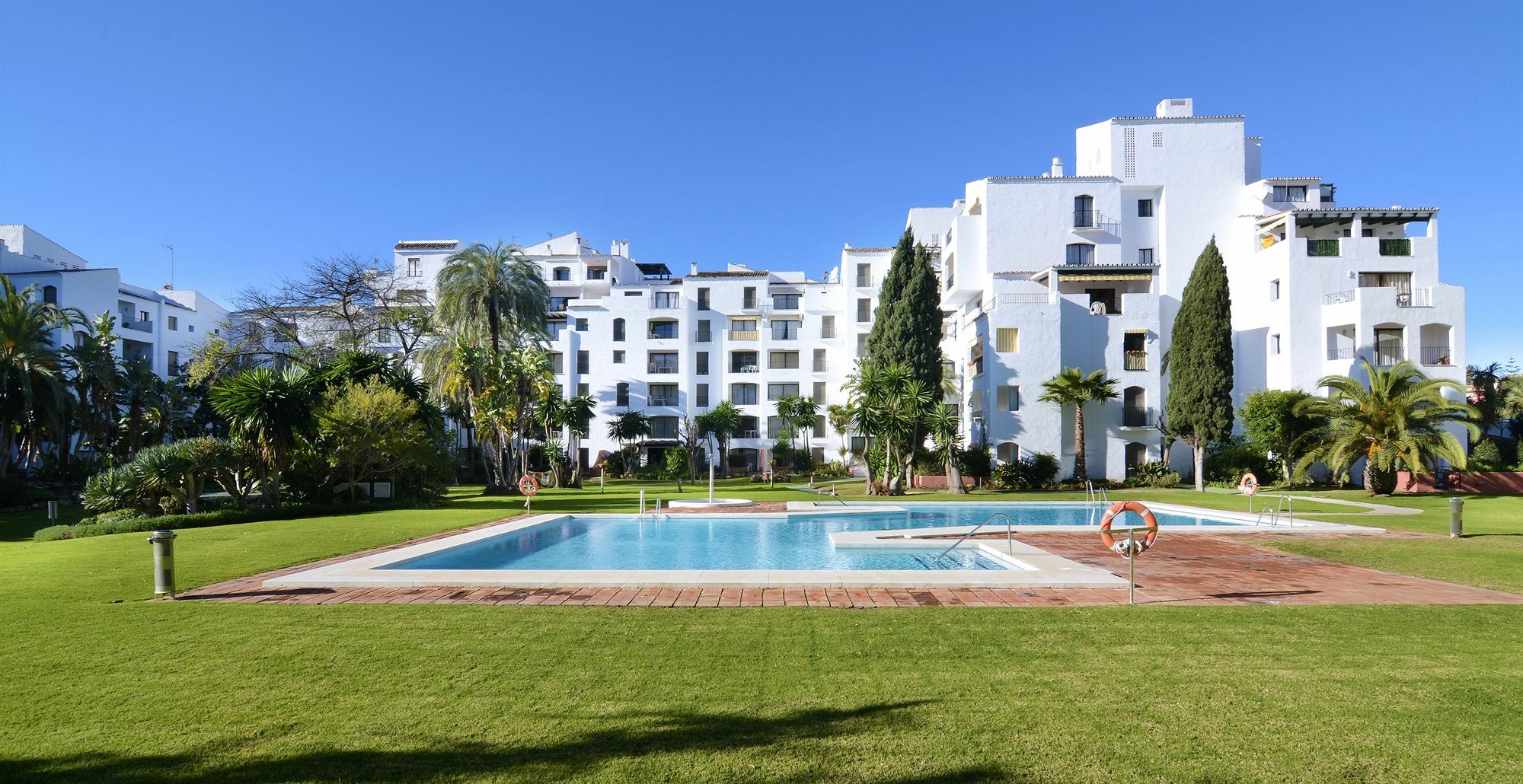Апартаменти Club Jardines Del Puerto Марбелья Екстер'єр фото