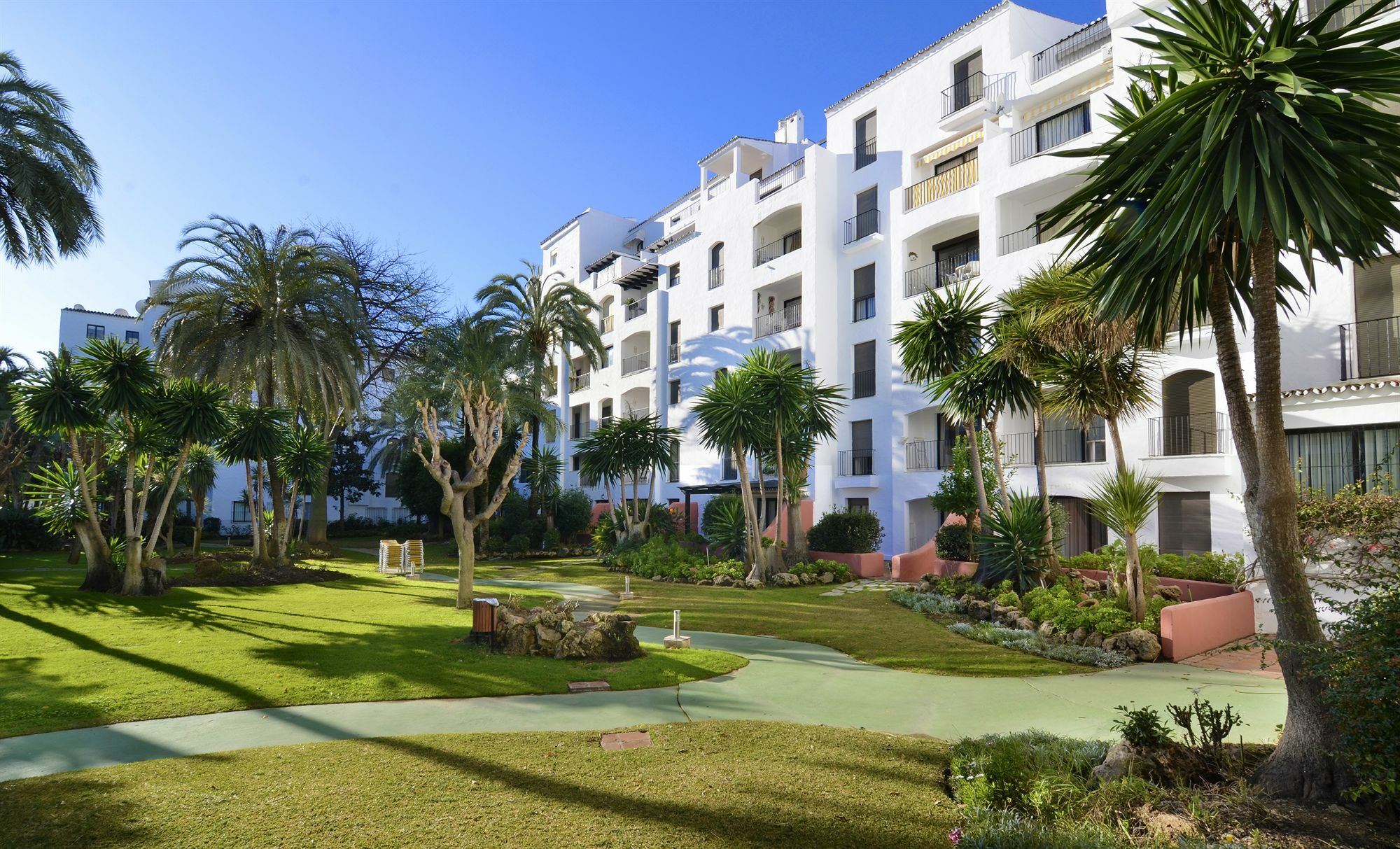 Апартаменти Club Jardines Del Puerto Марбелья Екстер'єр фото
