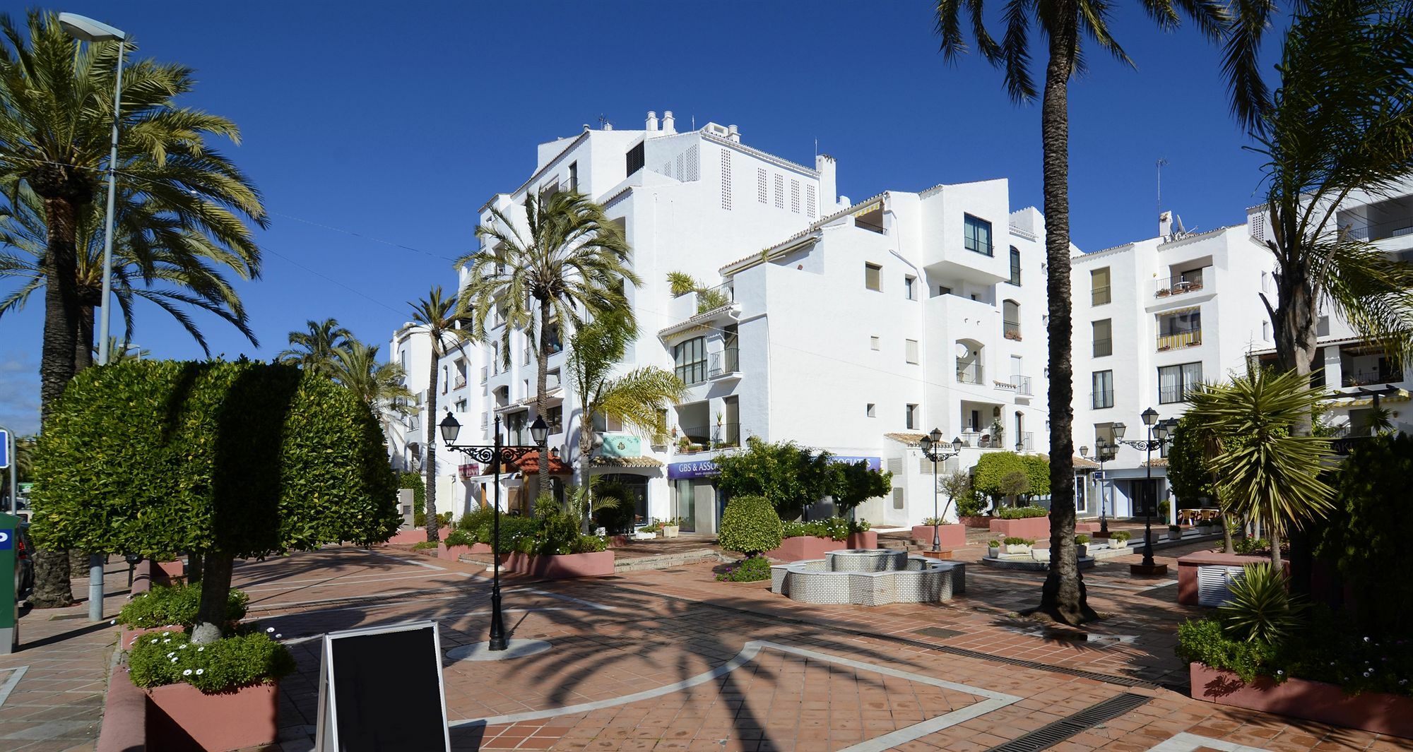 Апартаменти Club Jardines Del Puerto Марбелья Екстер'єр фото